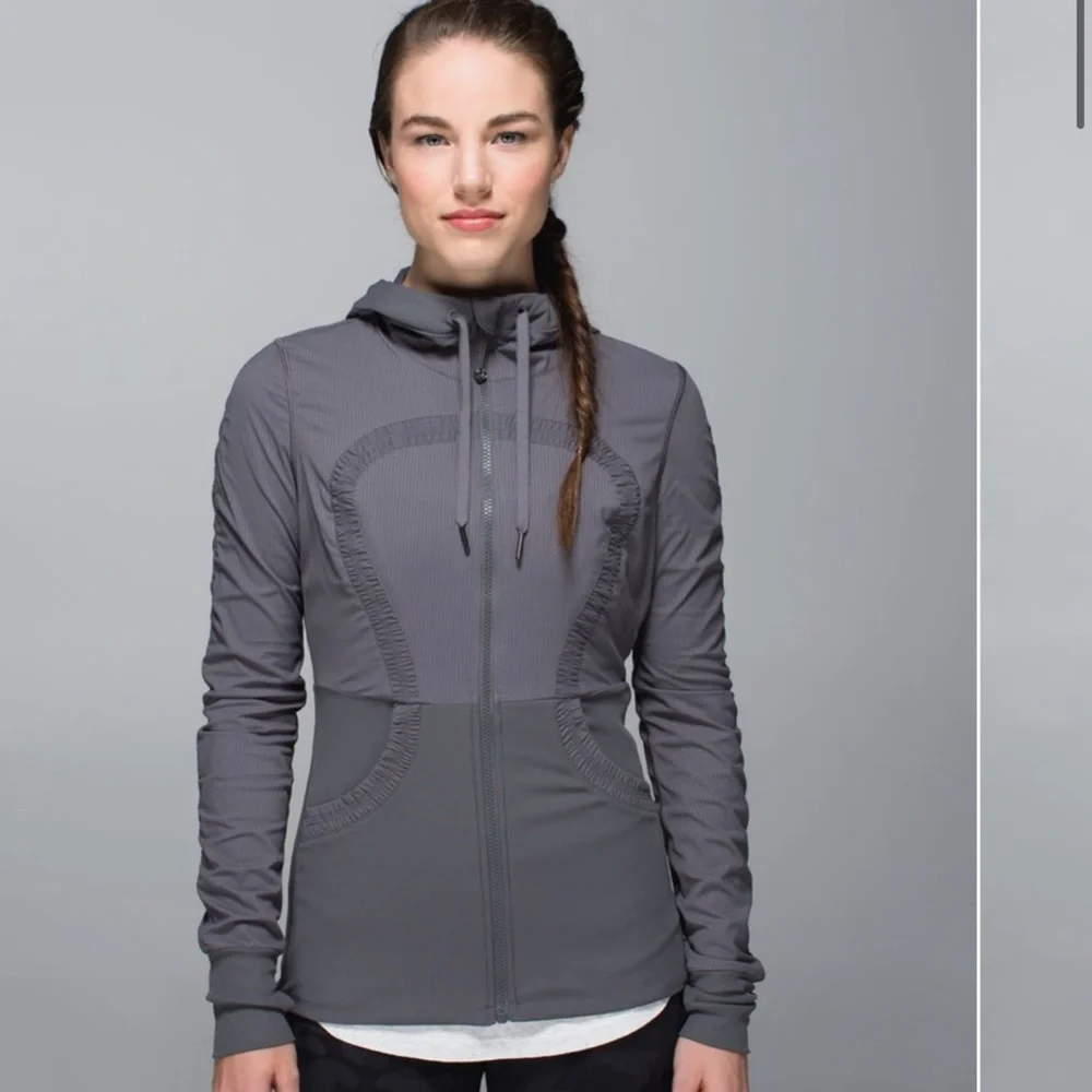 Lululemon Dance Studio Jacket III
Soot Light/Size 4 - Picture 1 of 8